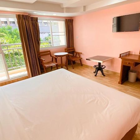 A.A. Pattaya Golden Beach Hotel Exteriör bild